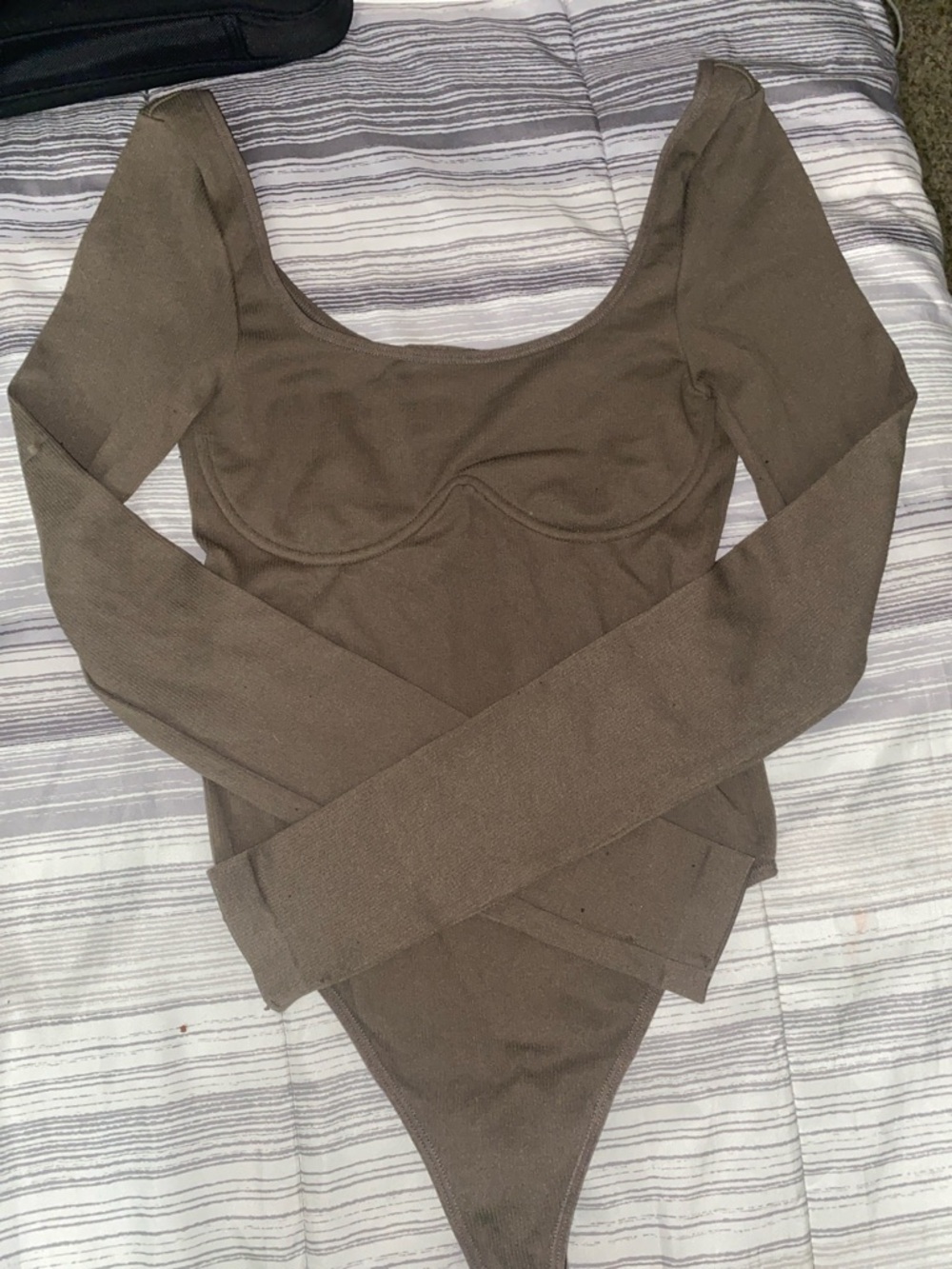 Forever 21 PreOwned Olive Brown Long Sleeve Scoop Neck Bodysuit In Medium